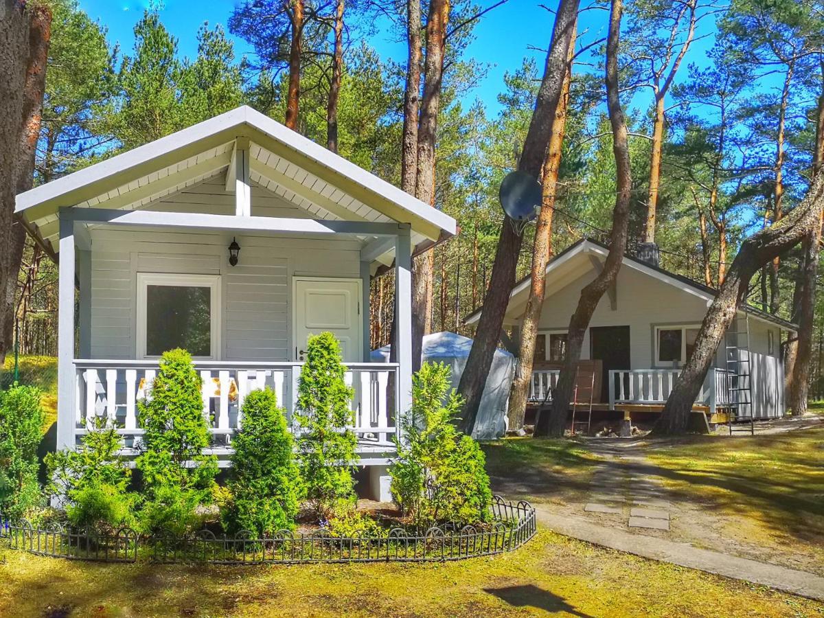 Mistral Przy Plazy Domki Caloroczne Villa Ustka Esterno foto